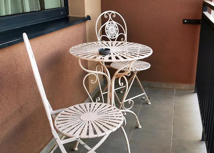 Apartment Getaway Discrete And Cozy Brasov